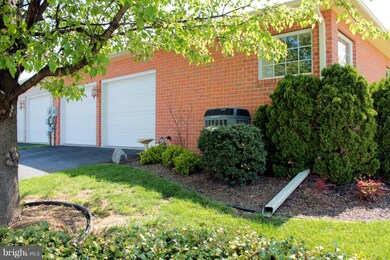 625 Observatory Dr, Hagerstown, MD 21742 - photo 7