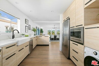 5080 Marmol Dr, Woodland Hills, CA 91364 - photo 6