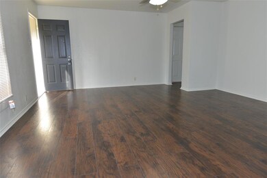 611 W Lake St, Ennis, TX 75119 - photo 7