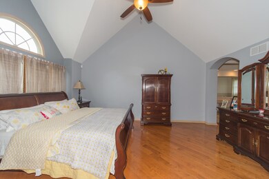 1304 Strawbridge Ct, Naperville, IL 60565 - photo 5