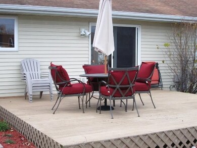 113 Debbie Dr, Evansville, WI 53536 - photo 6