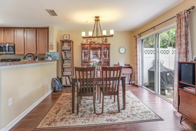 006_Dining Area