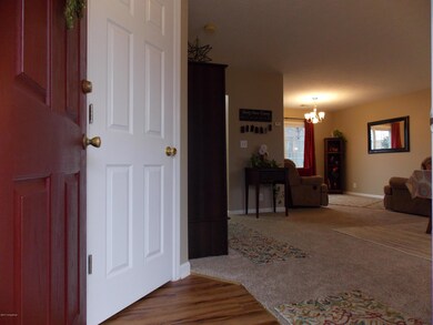 8106 Apple Valley Dr, Louisville, KY 40228 - photo 4