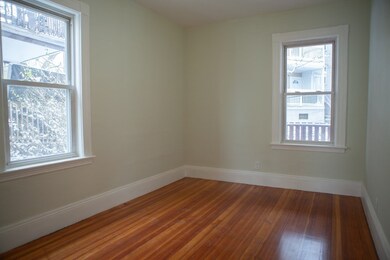 19 Rowell St unit 2, Dorchester, MA 02125 - photo 5
