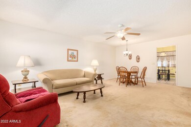 13686 N Newcastle Dr, Sun City, AZ 85351 - photo 4