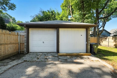 32 Carver St, Pawtucket, RI 02860 - photo 4