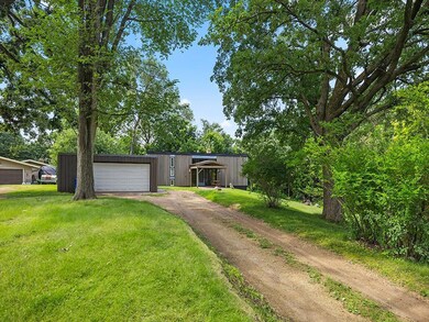 908 Winthrop St S, Saint Paul, MN 55119 - photo 3