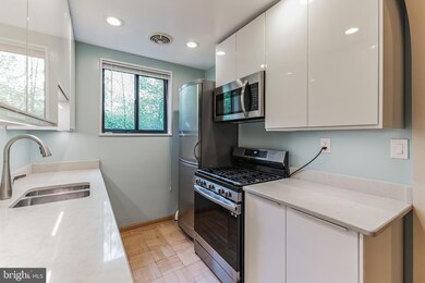 5112 Macarthur Blvd NW unit 111, Washington, DC 20016 - photo 7