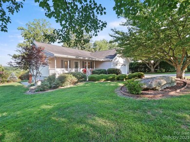 94 Chestnut Ln, Hendersonville, NC 28792 - photo 5