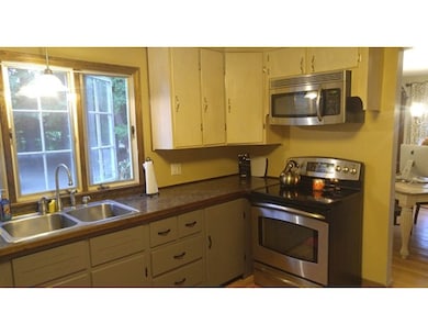 969 Amostown Rd, West Springfield, MA 01089 - photo 3