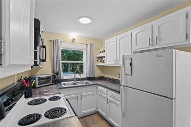 35 Campbell St, West Warwick, RI 02893 - photo 6