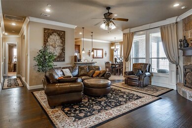 7917 Green Valley Dr, North Richland Hills, TX 76182 - photo 4