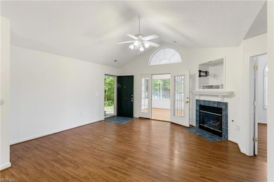 LIVING ROOM - LOOKING INTO THE SUNROOM