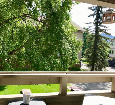 Private Balcony for Coffee!