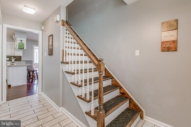 4002 Robin Hood Way, Sykesville, MD 21784 - photo 4