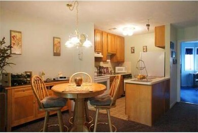 122 Tall Oaks Dr unit D, South Weymouth, MA 02190 - photo 5