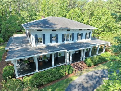 Custom Hal Averett home
