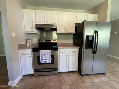 1024 Foscue Dr, Jacksonville, NC 28540 - photo 7