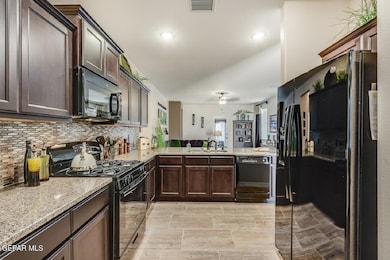 15245 Gauge Ct, El Paso, TX 79938 - photo 7