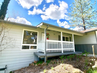 3880 Oro St, Redding, CA 96001 - photo 4