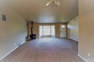 3169 SW Reindeer Ct, Redmond, OR 97756 - photo 3