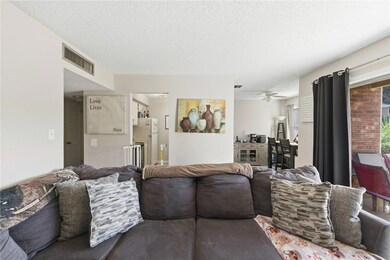 701 Perkins St unit 103, Leesburg, FL 34748 - photo 6