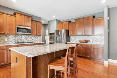 Chef's delight w/granite countertops, backsplash, 