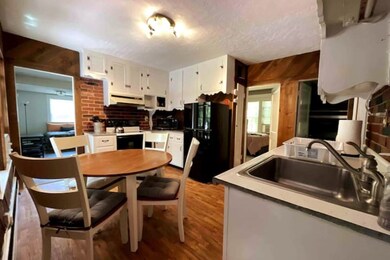 35 Iowa St, Worcester, MA 01602 - photo 4