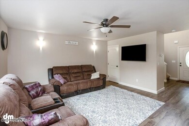 11-living room_IMG_5137