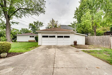 1221 N Webster St, Naperville, IL 60563 - photo 3