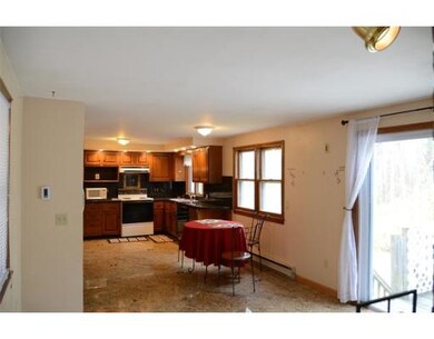 145 Walnut St unit 145, Shrewsbury, MA 01545 - photo 2