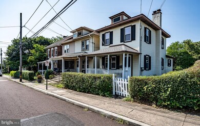 129 Elm St, Pottstown, PA 19464 - photo 2