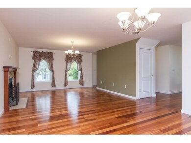 12 Constantine Dr unit U37, Nashua, NH 03062 - photo 5