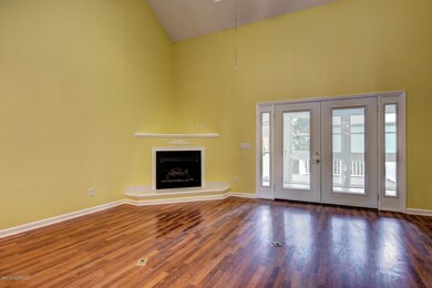 821 Sloop Pointe Ln Kure Beach-large-005