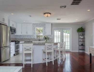 1226 12th St N, Saint Petersburg, FL 33705 - photo 7