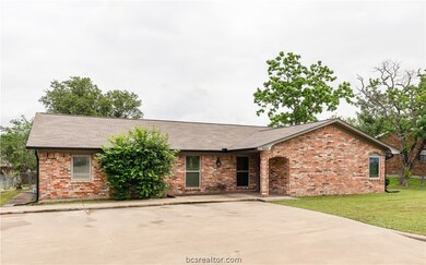 1401 Laura Ln unit CS, College Station, TX 77840 - photo 2