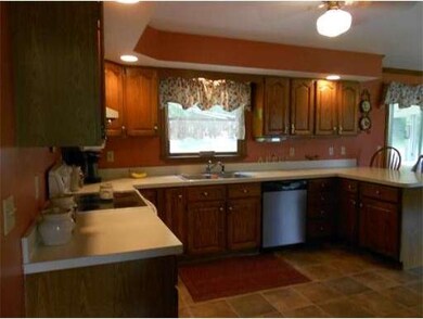 74 Follette St, Grafton, MA 01519 - photo 6