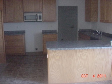 1602 Gibbon Rd, Central Point, OR 97502 - photo 6