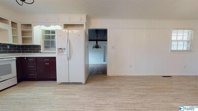 15306 Kings Dr, Athens, AL 35611 - photo 6