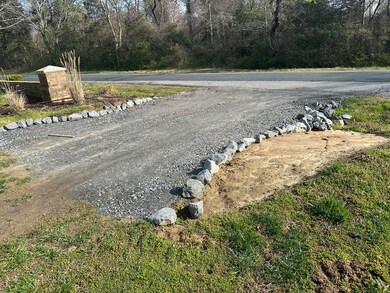 Driveway to Parsons Circle Rd 