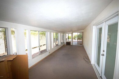 screened-in porch
