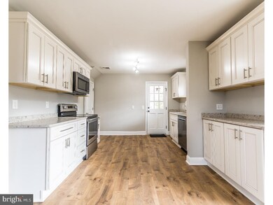 521 Loch Alsh Ave unit 21, Ambler, PA 19002 - photo 5