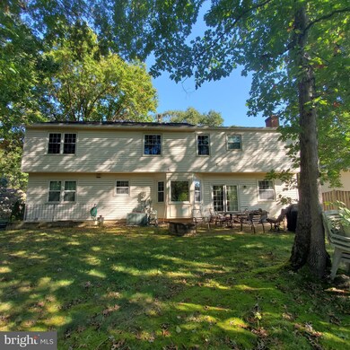 10128 Red Spruce Rd, Fairfax, VA 22032 - photo 2