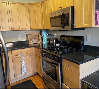 103 Grandview St unit 2, Providence, RI 02906 - photo 3
