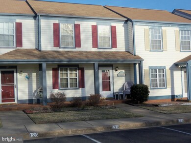 126 Lynnhaven Ct, Colonial Beach, VA 22443 - photo 2