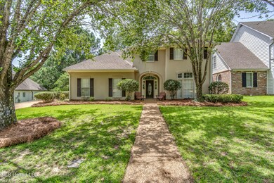 Welcome to 127 Eastpointe Circle!