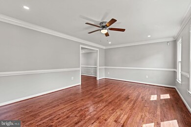 8005 Lake Pleasant Dr, Springfield, VA 22153 - photo 6