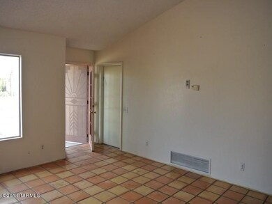022-220591 Living Room Angle 2