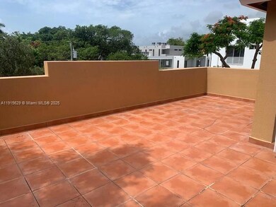 2945 Coconut Ave unit 4, Miami, FL 33133 - photo 5