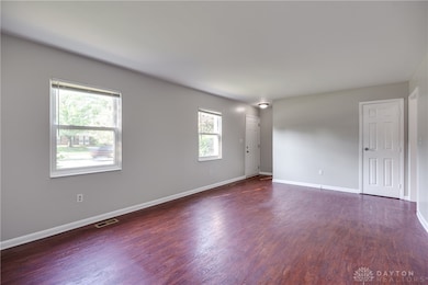 Spacious Living/ Dinning